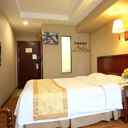 Greentree Inn Heilongjiang Harbin Zhongyang Street Business Hotel Esterno foto